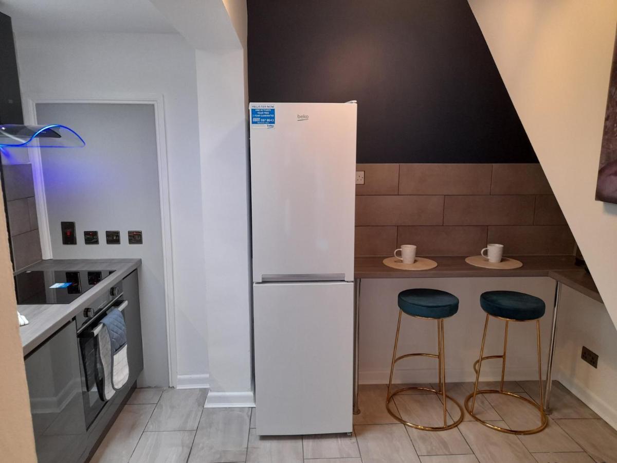93 Newtown Road Apartment Great Malvern Bagian luar foto