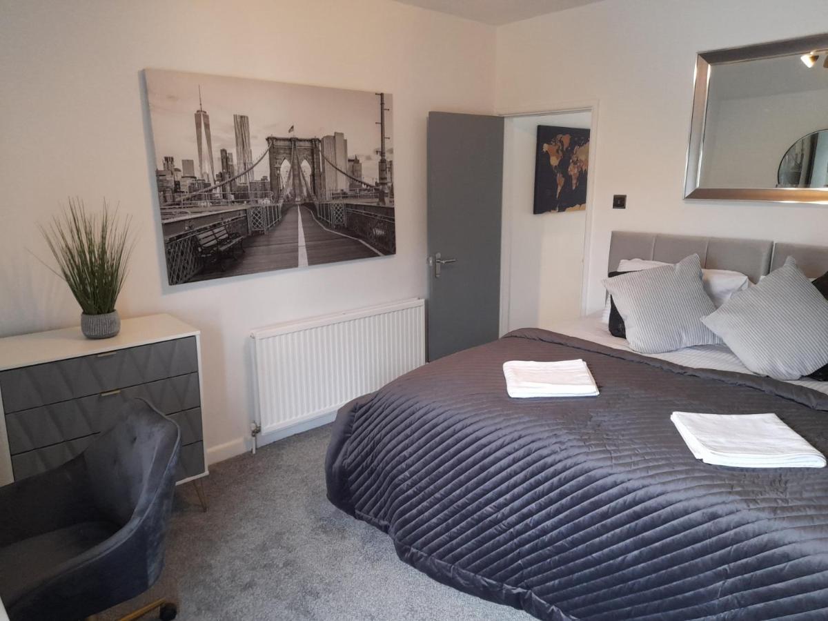 93 Newtown Road Apartment Great Malvern Bagian luar foto