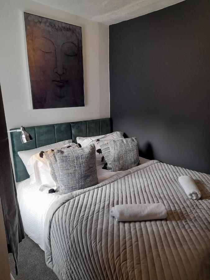 93 Newtown Road Apartment Great Malvern Bagian luar foto
