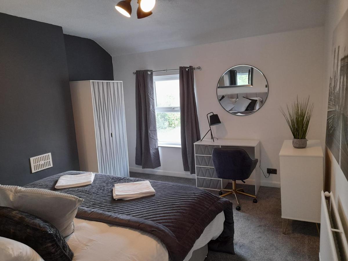 93 Newtown Road Apartment Great Malvern Bagian luar foto